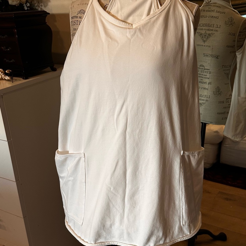 Elegant White Sleeveless Top